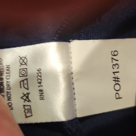 Figs scrub top - Picture 3 of 3